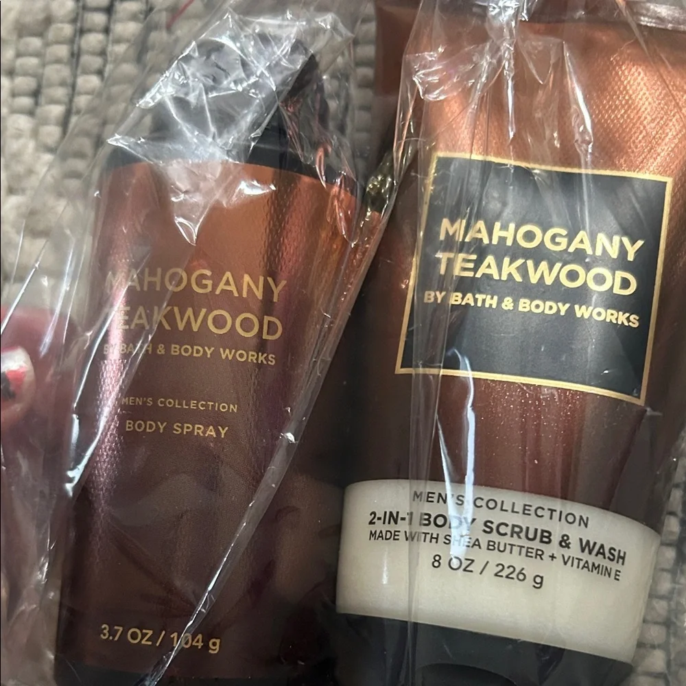 Bath & Body Works Mahogany Teakwood Duo Scrub & Wash and Body Spray Gift NWT